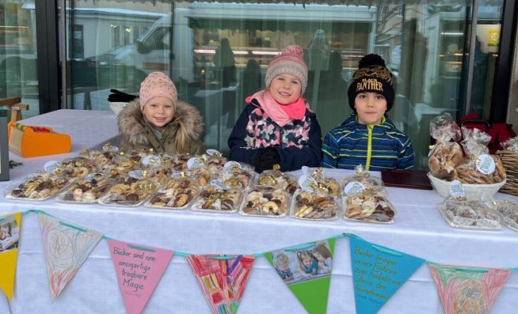 Die Kinder hatten große Freude beim Verkauf der Kekse. (Foto: privat)