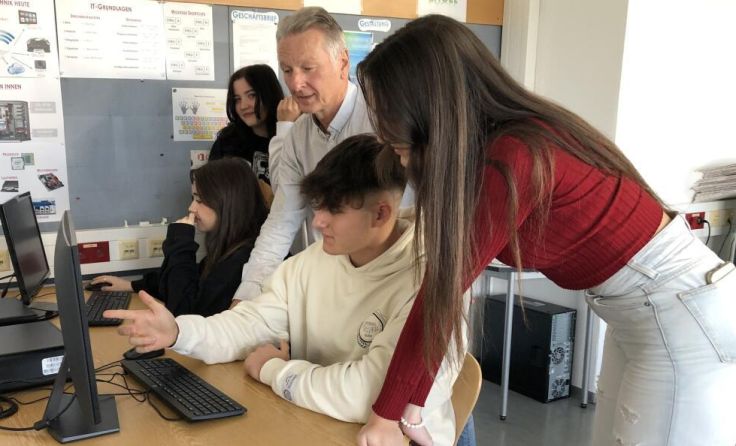 Die HAK/HAS Braunau gibt einen Einblick in den Schulalltag. (Foto: HAK Braunau)