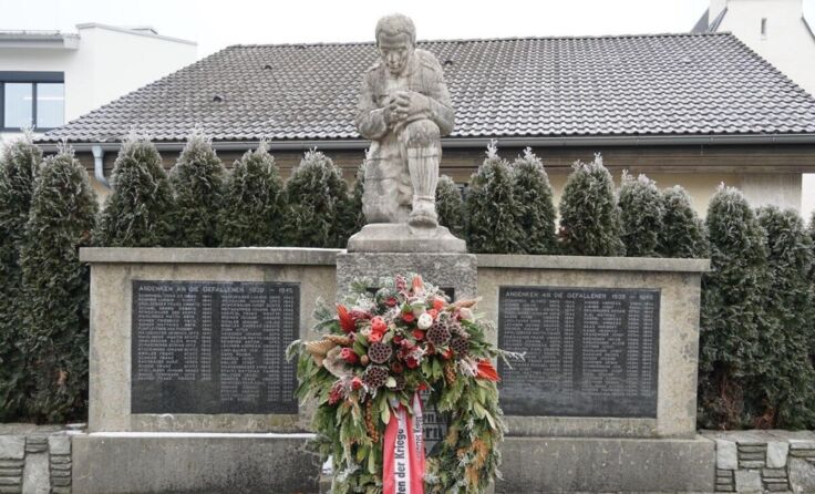 Das Kriegerdenkmal in Lochen gedenkt den Gefallenen.⋌Foto: Josef Kogler (Foto: Josef Kogler)