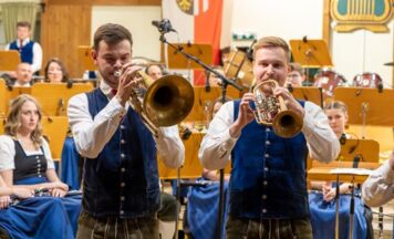 Frühjahrskonzert der Innviertler Trachtenkapelle Solinger in Aspach