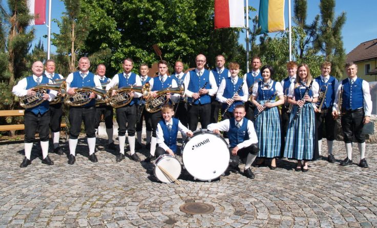Die Musikkapelle Hackenbuch lädt zu einem Konzert mit böhmischer Blasmusik. (Foto: MK Hackenbuch)