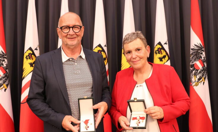Maximilian Angermeier und Silvia Scharf wurden vom Land Oberösterreich geehrt. (Foto: PRO-GE OÖ)
