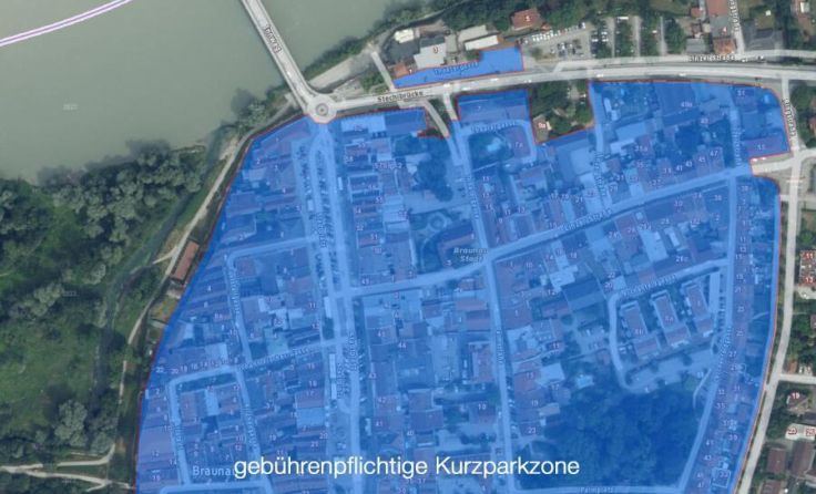 Die Gebührenzone wird um den Stechl-Parkplatz verkleinert. (Foto: Stadtamt Braunau)