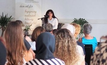 Literaturpreis und erfolgreiche Lesung für Braunauer Autorin Elma Pandžić