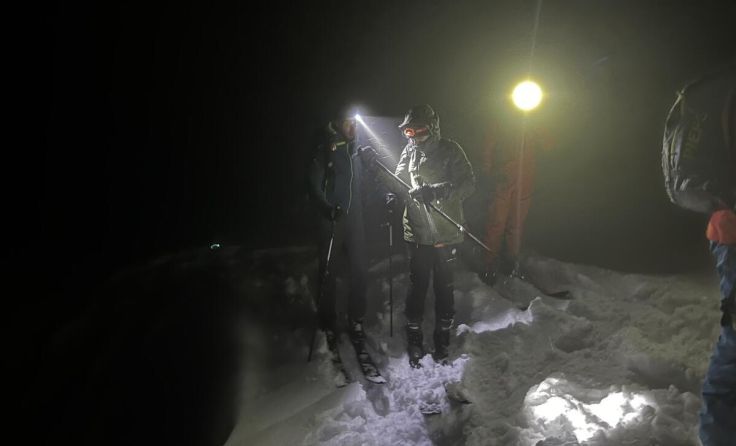 Rettung der verirrten Skitourengeher in der Dunkelheit (Foto: BRD Obertraun)