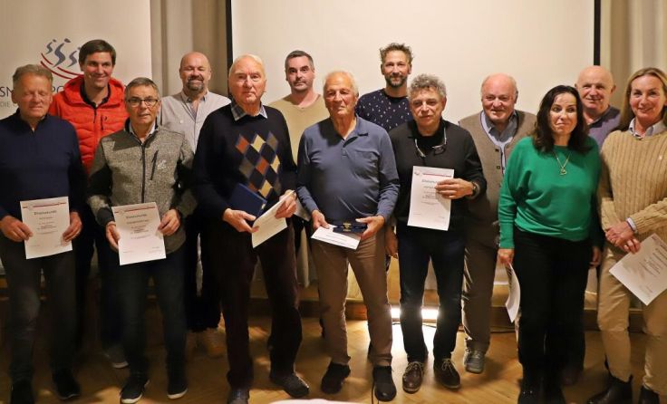 Alle Jubilare (Foto: Hörmandinger)