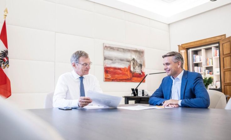 Landeshauptmann Stelzer und Landesrat Hattmannsdorfer (von links) (Foto: Land OÖ)