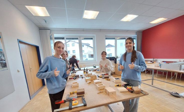 Mädchen wurden über technische Berufe informiert. (Foto: AMS Gmunden)