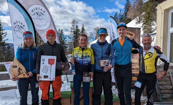 Die Gewinner des Katrin-Vertical mit den Organisatoren. (Foto: #badischllaeuft)