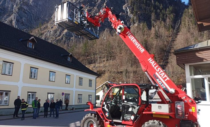 Bei einer Übung wurde der neue Teleskoplader eingesetzt. (Foto: FF Hallstatt)
