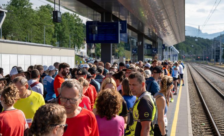 Gratis mit dem Zug zum Laufrennen. (Foto: Florian Unterberger)