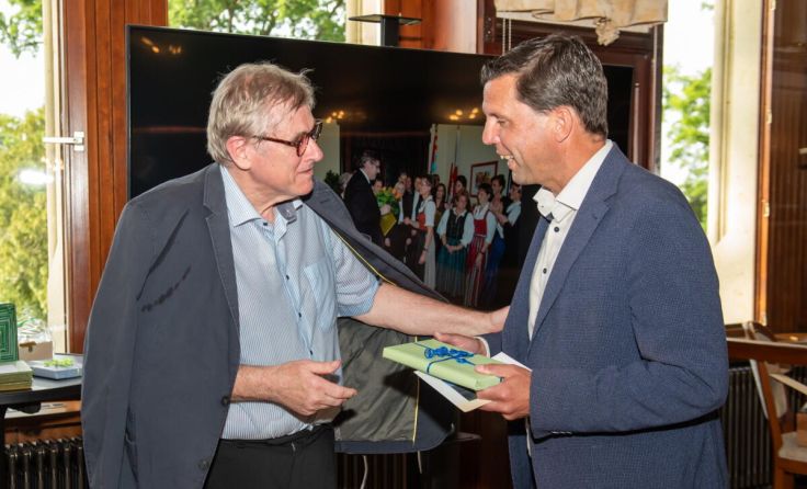 Helmut Mittendorfer und Bürgermeister Stefan Krapf (von links) (Foto: Reinhold Lang)
