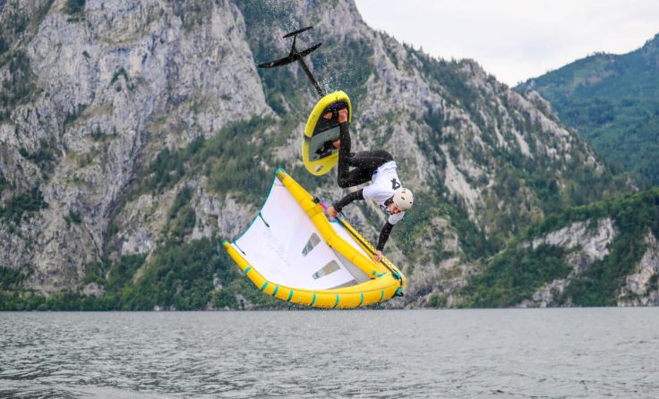 Spektakuläre Sprünge und Action am Traunsee. (Foto: Profs)