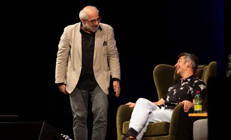 Michael Niavarani und Omar Sarsam (von links) (Foto: Stadtgemeinde Laakirchen/Heimo Hamminger)