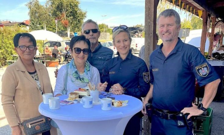 Kaffee mit Cops (Foto: Peter Sommer)