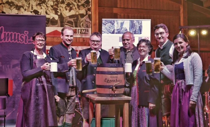 Traditioneller Bieranstich mit Bürgermeisterin Sabine Promberger. (Foto: FM Langwies)