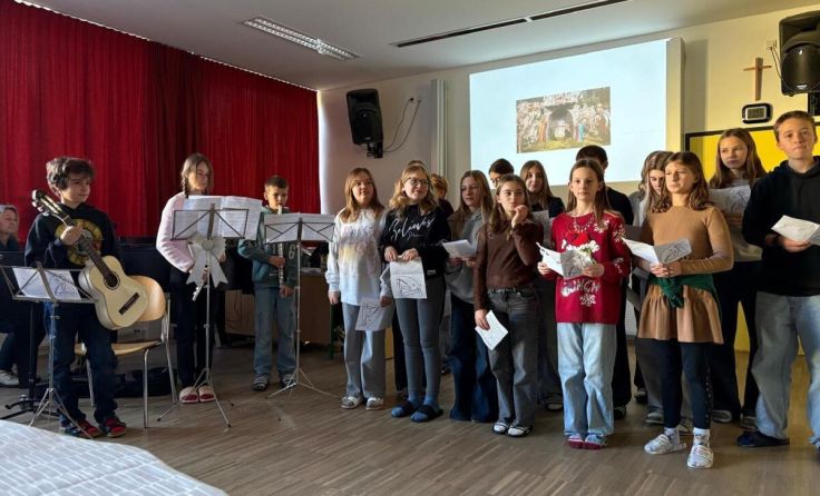 Am Ende des Besuchs stand ein gemeinsamer musikalischer Abschluss. (Foto: BG/BRG Bad Ischl)