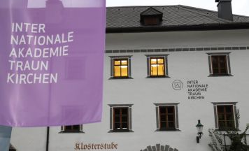 Internationale Akademie Traunkirchen bietet ab sofort Vorträge als Podcast