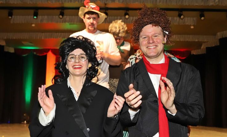 Humorvolle Kostüme und ausgelassene Stimmung. (Foto: Hörmandinger)