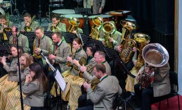 Durch Zeit und Klang: Jahreskonzert der Werkskapelle Laufen Gmunden Engelhof