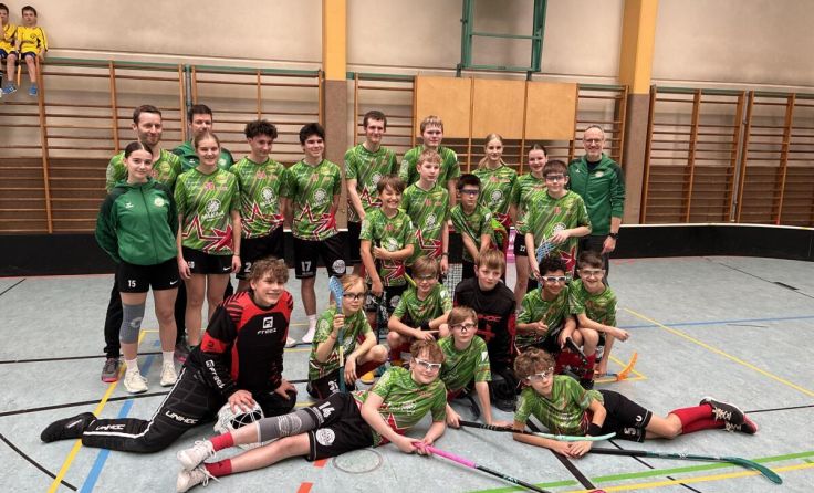 Die U-17 Mannschaft. (Foto: SU Floorball Bad Ischl)