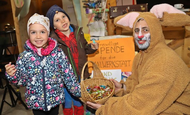 Kinder-Nachmittag zur Unterstützung der Malwerkstatt. (Foto: Hörmandinger)