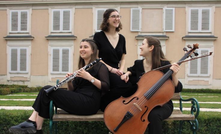 Olivia Achleitner (Mitte) mit Maria Bozzetta (re.) und Leonie Fronthaler (li.) (Foto: Sophie Gander)