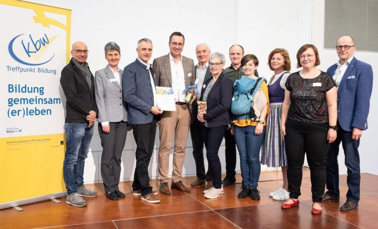 Reinhard Ronacher (3. v. l.) nahm den Preis entgegen. (Foto: Christina Bruckmayr-Oegerer)