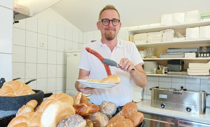 Armin Reif kaufte den Würstelstand direkt an der Aisttalstraße. (Foto: Gerlinde Riegler-Aspelmayr)