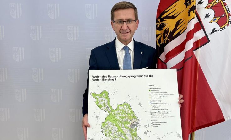 Landesrat Markus Achleitner stellt das Grünzonenprogramm vor. (Foto: Land OÖ)