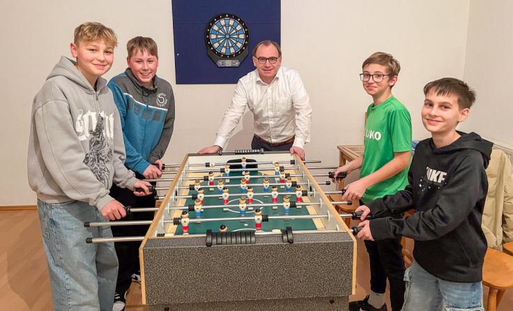 Bereits am ersten Tag war der neue Jugendraum in Haibach gut besucht. (Foto: Johannes Kaindlstorfer)