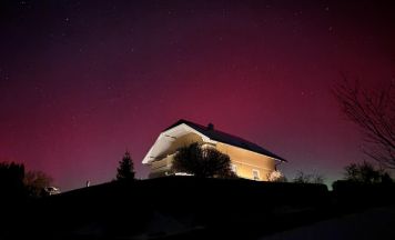 Naturschauspiel: Polarlichter über Eschenau