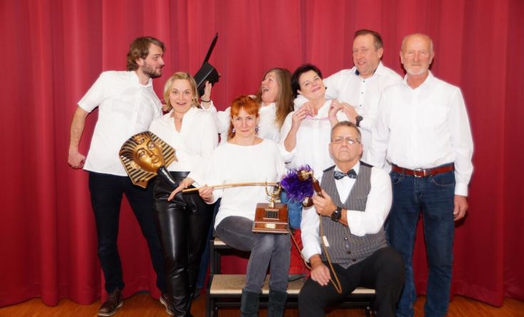 Im Natternbacher Pfarrzentrum wird "Adel verpachtet" aufgeführt. (Foto: Theatergruppe Natternbach)