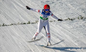 Skispringerinnen-Elite kommt nach Hinzenbach