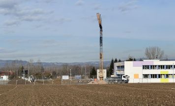 Neue Baustellenzufahrt soll Schulweg in Alkoven sicherer machen