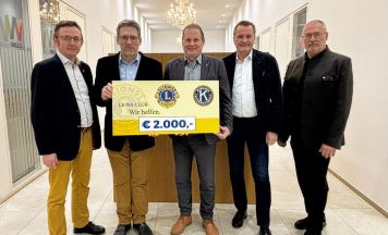 2.000 Euro für die Wohntafel in Breitenaich