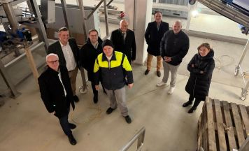 Volksparteivertreter besichtigen neue Croissant-Anlage in Waizenkirchen