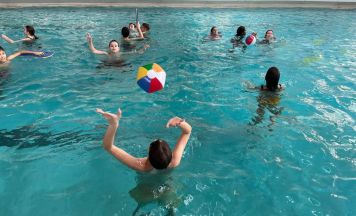 Sichere Schwimmer in der Mittelschule Alkoven