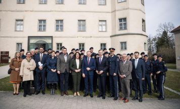 Wanderausstellung Hitlers Exekutive in Hartheim eröffnet