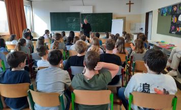 Sklenitzka zu Gast in der Natternbacher Mittelschule