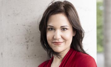 Literaturpreisträgerinnen im Eferdinger Gastzimmer