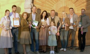 Schartner Naturpark-Partnerbetriebe ausgezeichnet