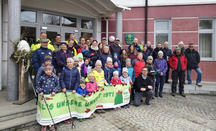 Gemeinsame Flurreinigung in Pupping (Foto: Gemeinde Pupping)