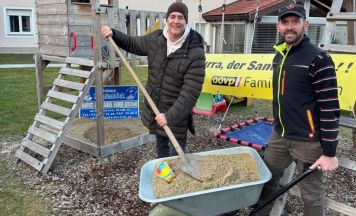 ÖVP versorgt Alkovener Kinder mit Spielsand