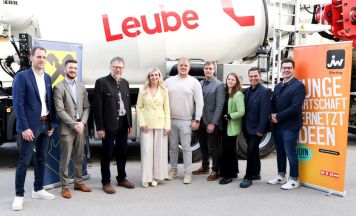 Eferdings Jungunternehmer zu Gast bei Puppinger Beton-Firma
