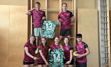 Eschenauer Volleyballer neu eingekleidet