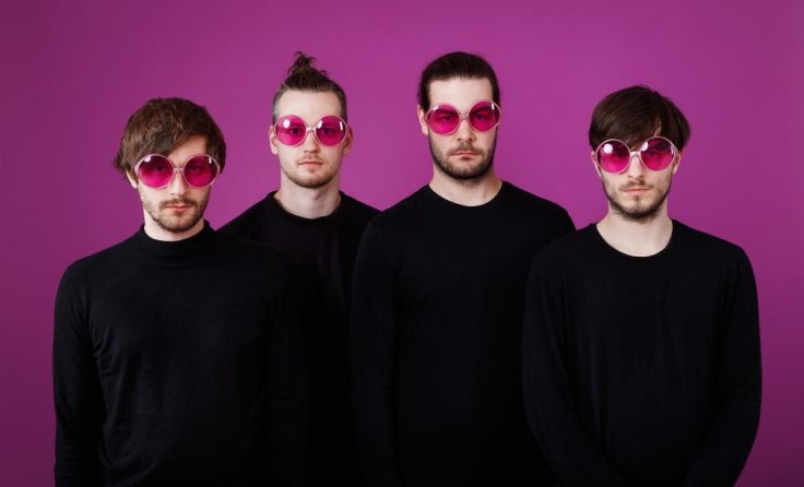 "Purple is the Color" gastiert in der Aschacher Tischlerei am Schopperplatz. (Foto: Maria Frodo)