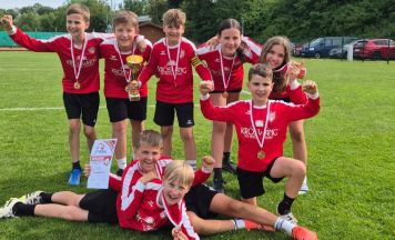 Grieskirchner Faustball-Nachwuchs jubelt über Gold