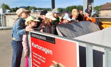 Schuljahr geschafft: Grieskirchner Bezirksabfallverband wünscht schöne Sommerferien