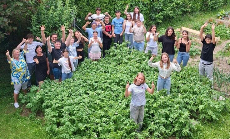 Vom Rasen zum Gemüseacker – Schüler werden zu Junggärtnern (Foto: Distelberger Sonja)